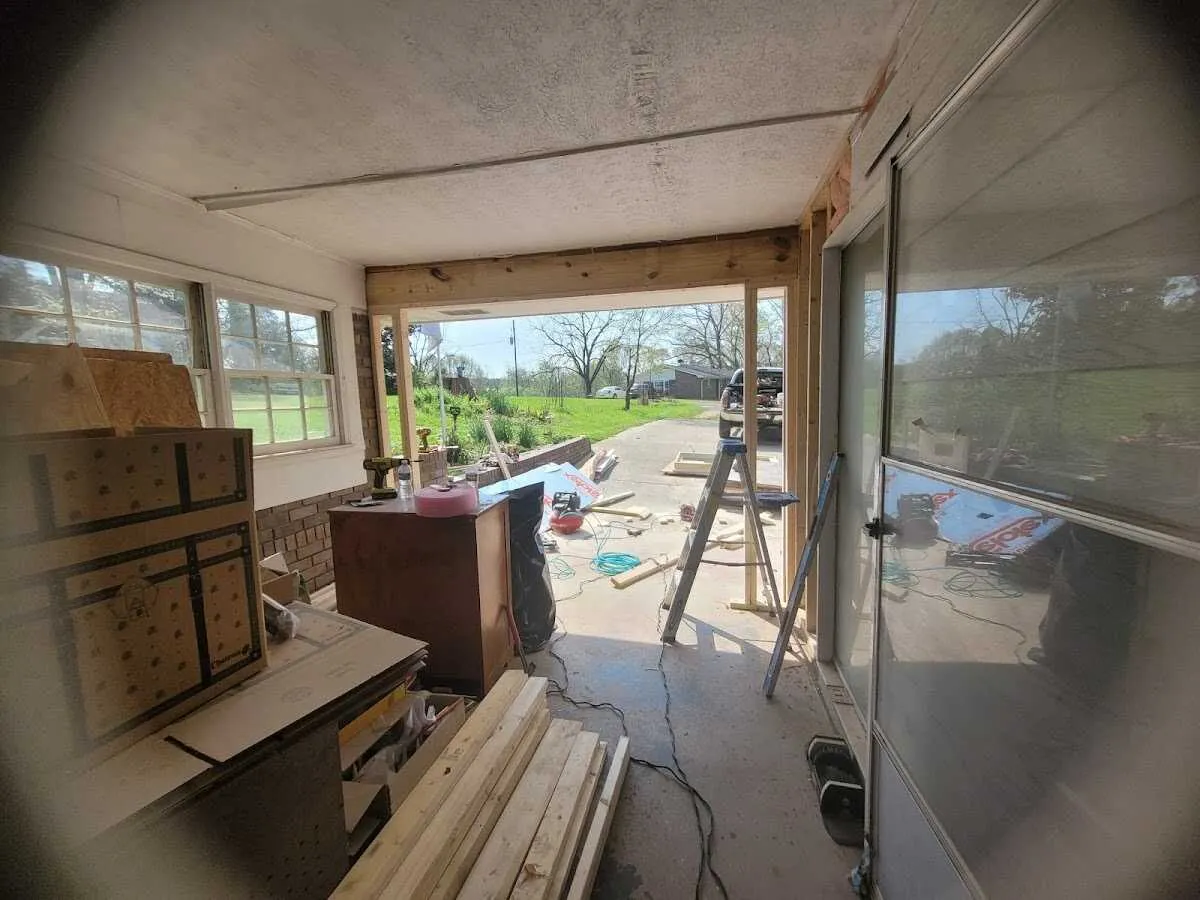 Air movers and dehumidifier for Drying & Dehumidification in Marshall